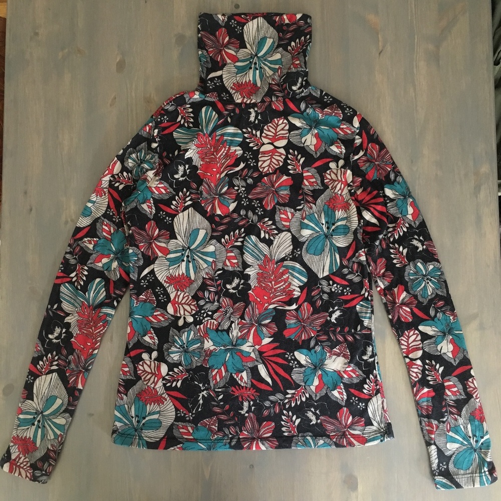 Graphic floral turtleneck top S